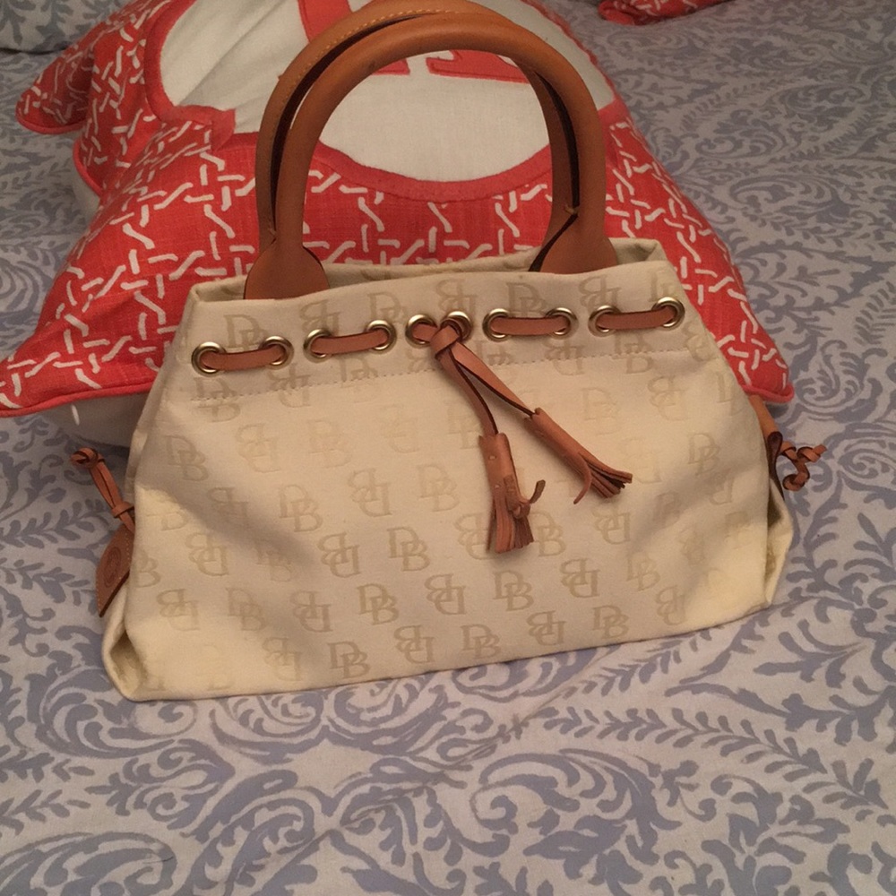 Purses - Picture 3 of 6